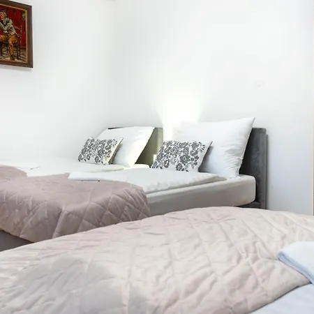 Hajnal Vendeghaz Guest house Keked