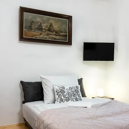 Hajnal Vendeghaz Guest house *