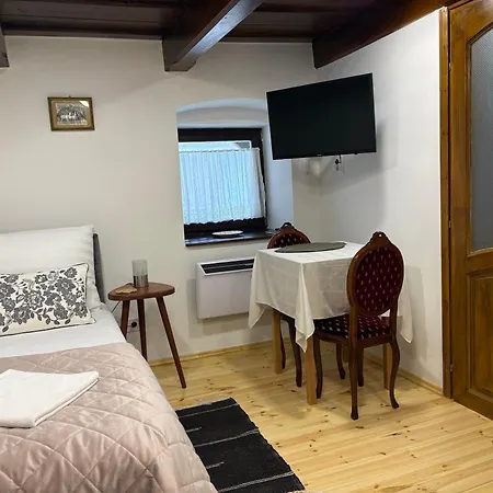Hajnal Vendeghaz Guest house *
